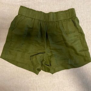Forest green linen shorts from Jcrew. Worn once.